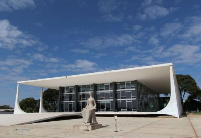 Imagem da noticia STF começa a julgar ação que tira poder das Defensorias Públicas