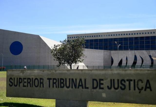 Imagem da noticia STJ entende que homem de 20 anos que engravidou menina de 12 anos não cometeu estupro de vulnerável