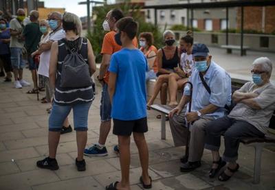 Covid-19: sacrificar idosos por imunidade de rebanho é inaceitável, diz OMS Covid-19: sacrificar idosos por imunidade de rebanho é inaceitável, diz OMS