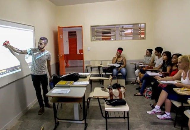 Imagem da noticia MEC confirma Pé-de-Meia Licenciatura para estudantes do Enem 2024; valor será de R$ 1.050 por mês