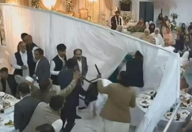 Imagem da noticia Vídeo: casamento indiano termina em pancadaria e cadeirada