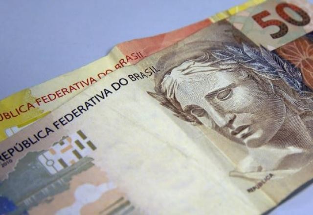 Imagem da noticia Aumento do salário mínimo impacta programas e benefícios do governo
