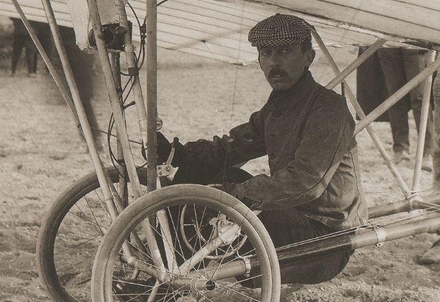 Imagem da noticia Exposição marca os 150 anos do 'pai da aviação', Santos Dumont