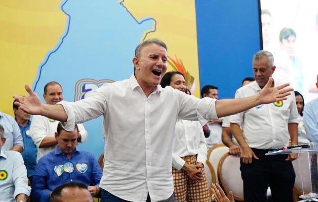 Imagem da noticia Eduardo Siqueira Campos (Podemos) é eleito prefeito de Palmas