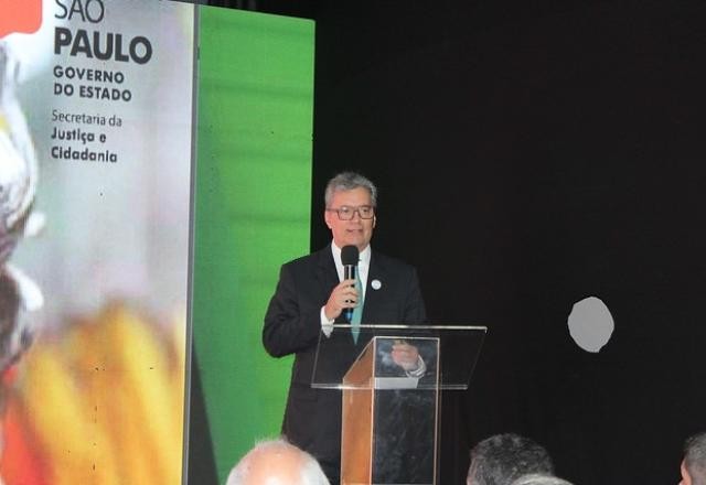Imagem da noticia Secretário de Tarcísio diz que "turma do sindicato" dá aula "vagabunda" de filosofia e sociologia