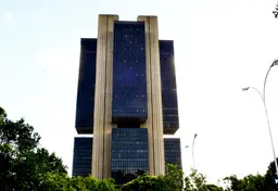 Imagem da notícia Mercado passa a prever inflação fora da meta em 2026, diz Focus