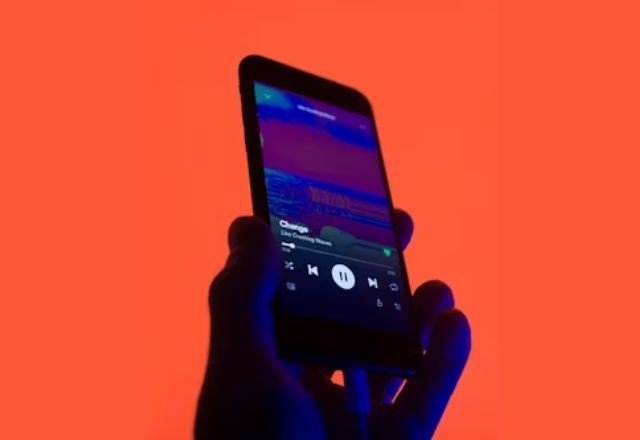 Imagem da noticia Artistas, gravadoras e compositores receberam R$ 45 bilhões do Spotify