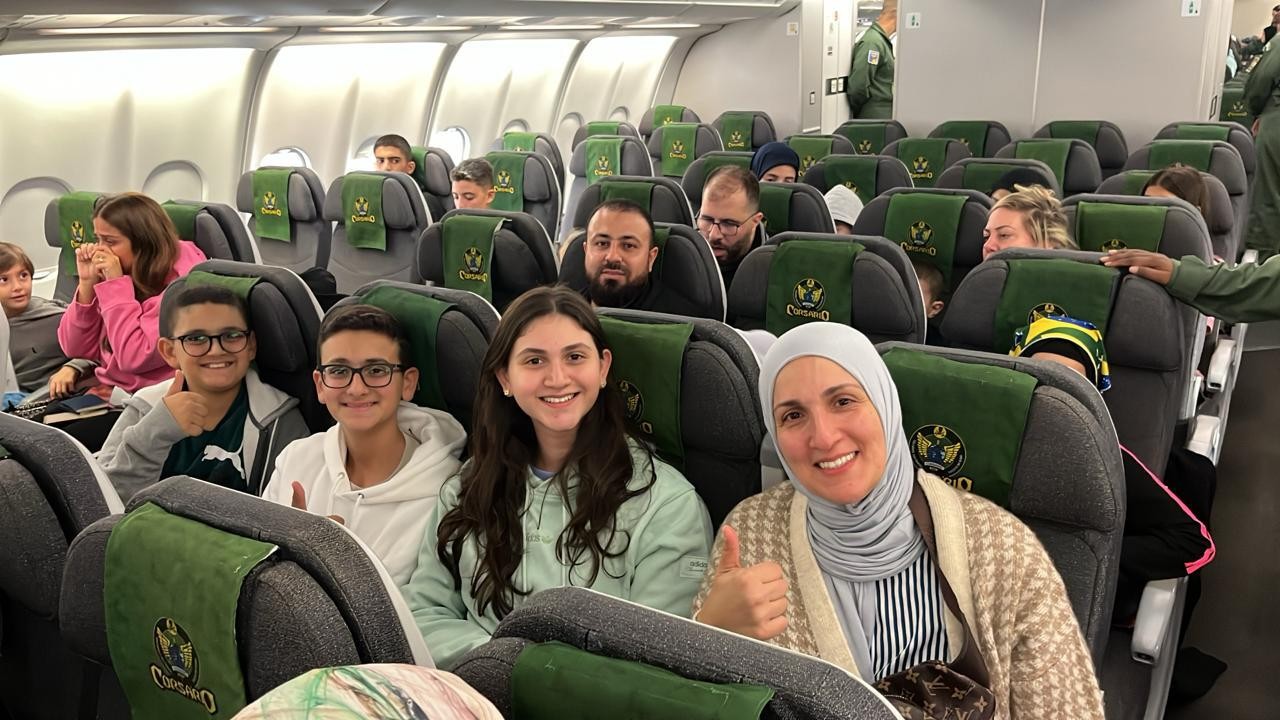 Imagem da noticia Segundo voo com brasileiros decola do Líbano com 227 resgatados e três pets