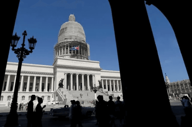 Imagem da noticia Após polêmica com o Grok, senado dos EUA aprova projeto de lei contra deepfakes sexuais