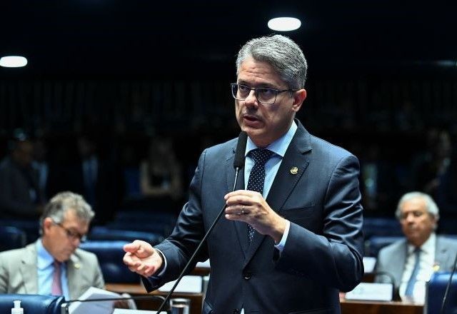 Imagem da noticia Senador sugere que penas para condenados pelo 8/1 sejam de acordo com grau de participação