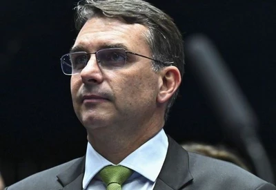 Flávio diz que pediu desculpas a Michelle após críticas da ex-primeira-dama ao PL Flávio diz que pediu desculpas a Michelle após críticas da ex-primeira-dama ao PL