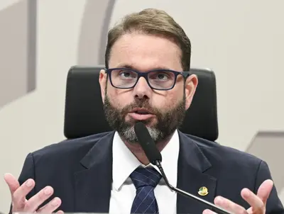 TSE marca julgamento que pode cassar mandato do senador Jorge Seif para a próxima quinta (5) TSE marca julgamento que pode cassar mandato do senador Jorge Seif para a próxima quinta (5)