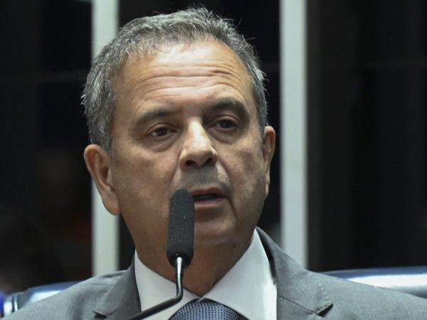 Imagem da notícia: Coordenador da campanha diz que Tarcísio é leal e vai apoiar Flávio