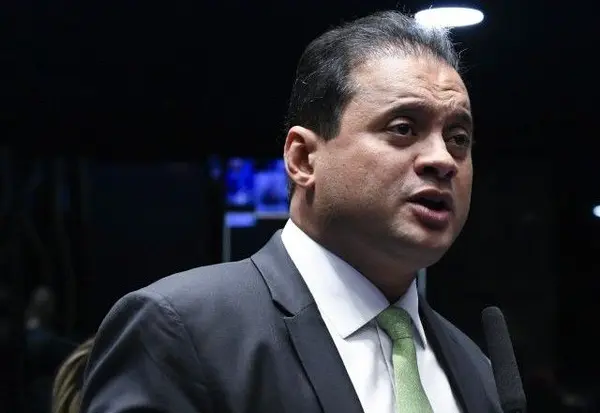 Imagem da notícia: Planilha com nome de senador foi encontrada em celular de investigados