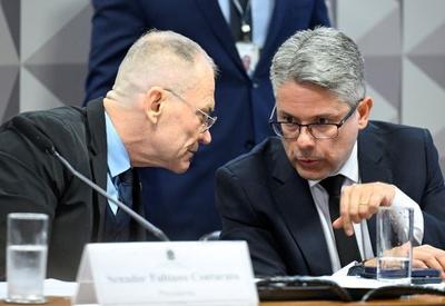 CPI do Crime Organizado confirma convites a Castro e Tarcísio; relator descarta depoimento de Moraes CPI do Crime Organizado confirma convites a Castro e Tarcísio; relator descarta depoimento de Moraes