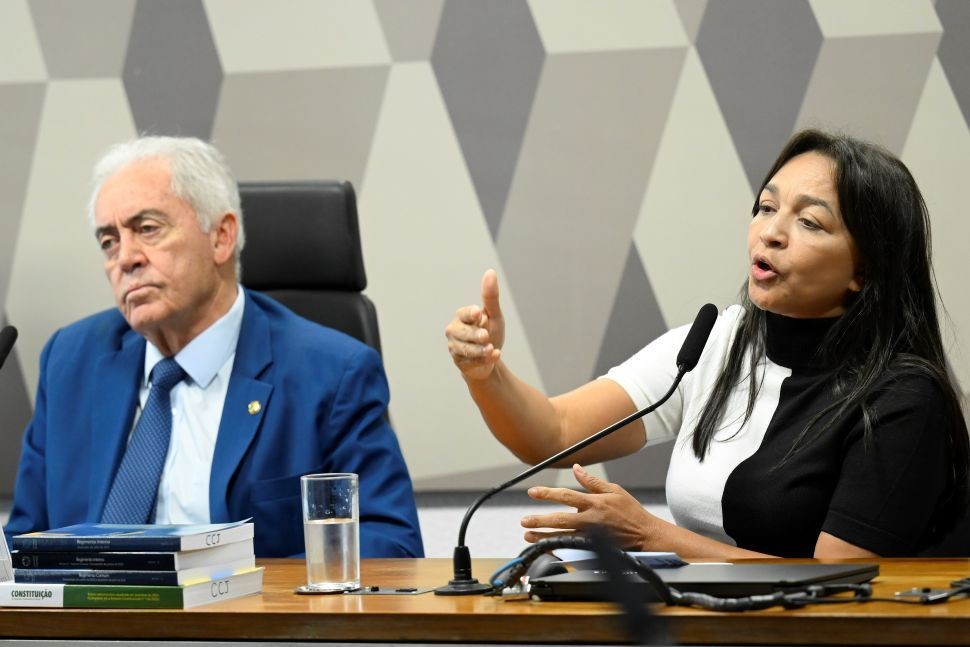 Imagem da noticia CCJ do Senado aprova PEC que acaba com aposentadoria compulsória como punição a juízes