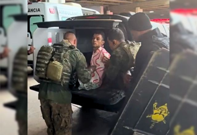 Imagem da noticia Sequestrador se entrega após manter reféns por três horas na rodoviária do Rio; veja vídeo da rendição