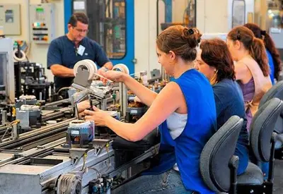 Setor de serviços no Brasil cresce 0,6% em setembro, diz IBGE Setor de serviços no Brasil cresce 0,6% em setembro, diz IBGE