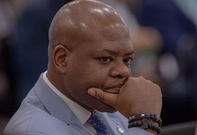 Imagem da noticia Caso Silvio Almeida: governo Lula avalia demissão de ministro dos Direitos Humanos; veja análise