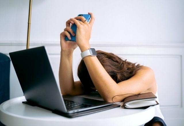 Imagem da noticia Síndrome de Burnout: entenda condição e direitos trabalhistas