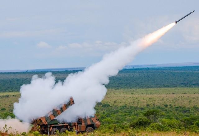 Imagem da noticia Proibidas por tratado, bombas de fragmentação são produzidas no Brasil