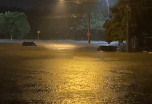 Imagem da noticia Após fortes chuvas, governo de SP envia ajuda humanitária para Sorocaba e Socorro