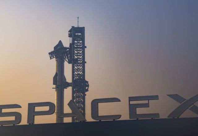 Imagem da noticia SpaceX, de Elon Musk, faz 4º teste de voo do megafoguete Starship