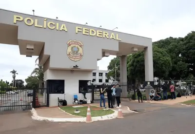 Moraes define regras para visitas a Bolsonaro na prisão Moraes define regras para visitas a Bolsonaro na prisão