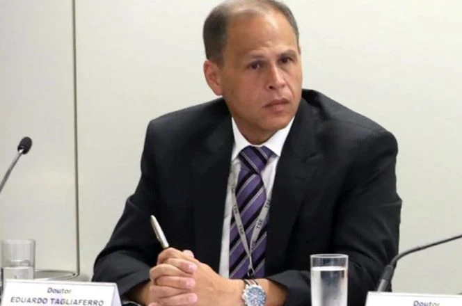 Imagem da noticia Moraes vota para tornar Eduardo Tagliaferro réu por vazamento de informação