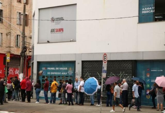 Imagem da noticia Taxa de desemprego sobe e atinge 8,6% dos trabalhadores