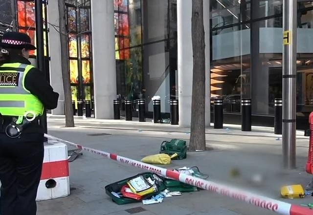 Imagem da noticia Três pessoas são esfaqueadas em ataque no centro de Londres