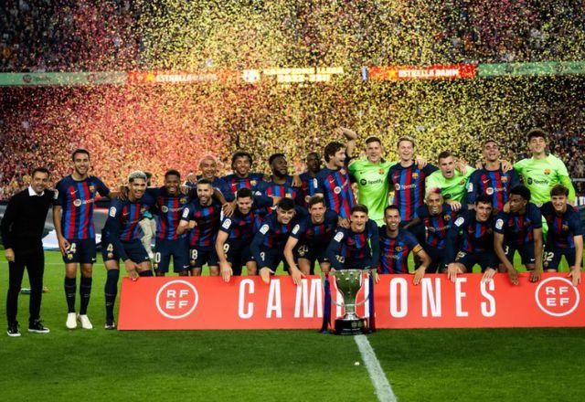 Imagem da noticia Barcelona e ex-dirigentes do clube são indiciados por suborno