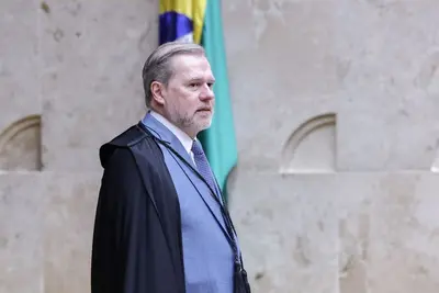 Toffoli reage e pede à PF a íntegra de celulares do caso Master Toffoli reage e pede à PF a íntegra de celulares do caso Master