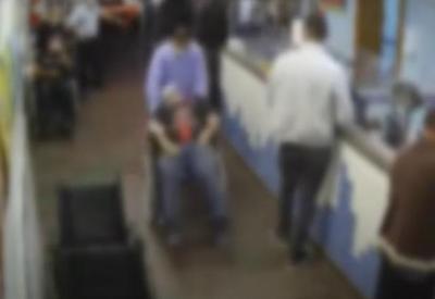 RS: torcedores foram agredidos por policiais mesmo algemados RS: torcedores foram agredidos por policiais mesmo algemados