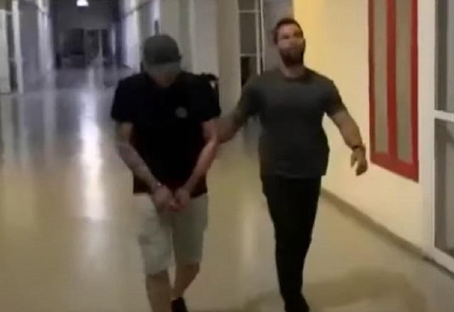 Imagem da noticia Traficante e lutador de MMA é preso no RJ com quase 1kg de maconha