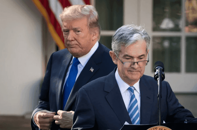 Trump diz que não vai demitir Powell, apesar de investigação sobre o Fed Trump diz que não vai demitir Powell, apesar de investigação sobre o Fed