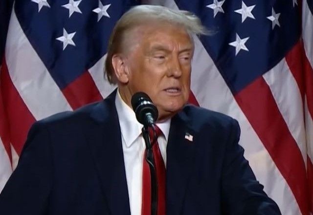 Imagem da noticia Trump fala que Brasil "taxa muito" e EUA "vai taxar de volta"