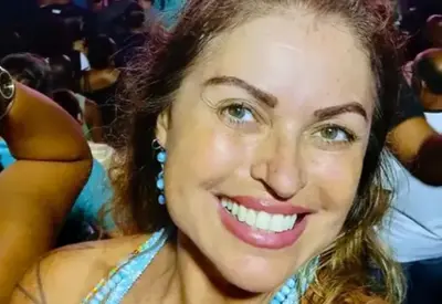Turista gaúcha presa por injúria racial em Salvador exigiu falar com delegado branco Turista gaúcha presa por injúria racial em Salvador exigiu falar com delegado branco