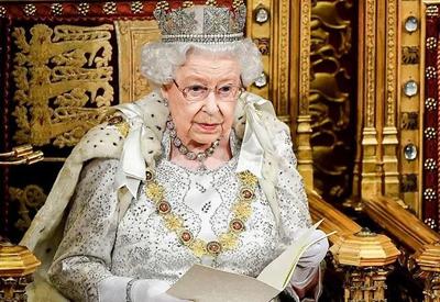 Presidenciáveis lamentam morte da rainha Elizabeth II
