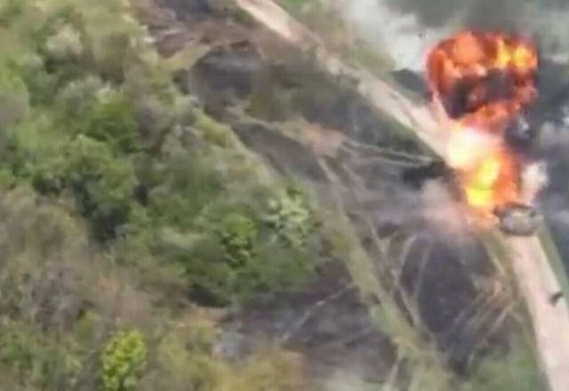 Imagem da noticia Ucrânia divulga vídeo de tanque russo sendo destruído por canhão sueco