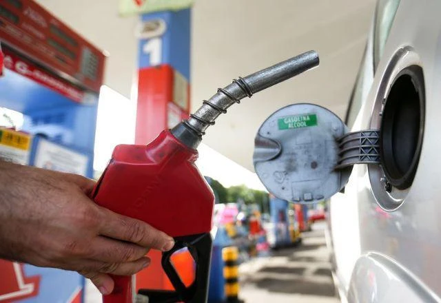 Imagem da noticia Petrobras aumenta preço do diesel em R$ 0,38 a partir deste sábado