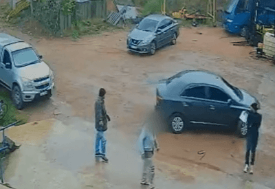 Quadrilha se passa por policiais federais e rouba 27 armas de colecionador em Vinhedo (SP) Quadrilha se passa por policiais federais e rouba 27 armas de colecionador em Vinhedo (SP)