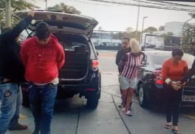 Polícia prende mais três envolvidos em assalto a mansão de São Paulo Polícia prende mais três envolvidos em assalto a mansão de São Paulo