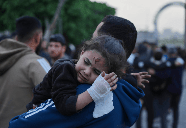 Imagem da noticia Ataque de Israel em escola de Gaza deixa pelo menos 27 mortos; 14 são crianças