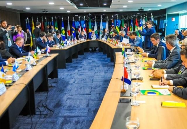 Imagem da noticia Governadores se reúnem para discutir alta do preço dos combustíveis