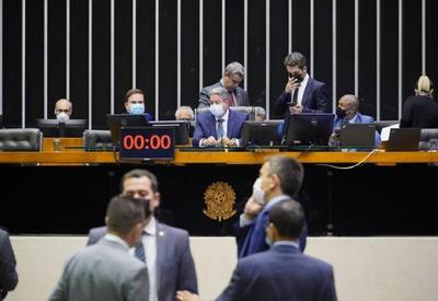 Câmara aprova texto-base de projeto que altera cálculo do ICMS Câmara aprova texto-base de projeto que altera cálculo do ICMS