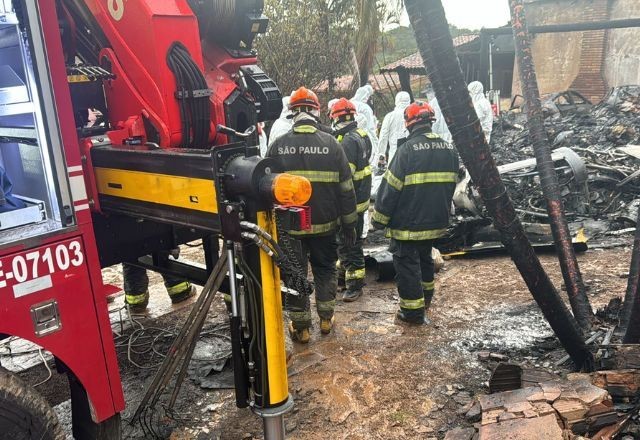 Imagem da noticia Acidente aéreo em Vinhedo: equipes concluem resgate dos corpos de todas as vítimas