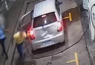 ES: Motorista de aplicativo é sequestrado e foge enquanto carro abastece ES: Motorista de aplicativo é sequestrado e foge enquanto carro abastece