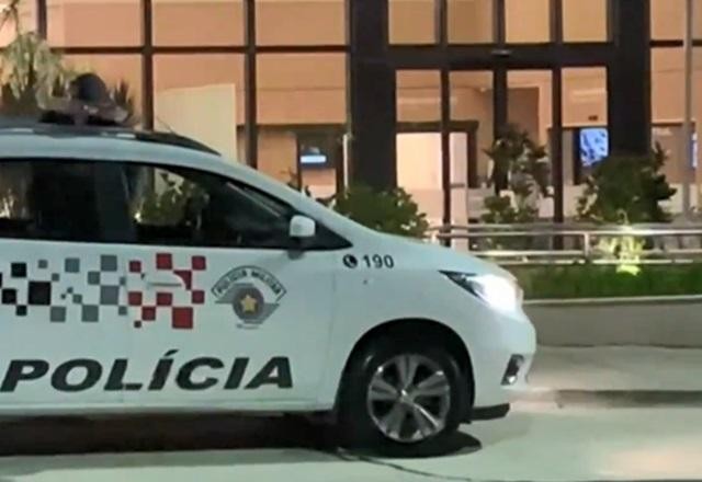 Imagem da noticia Com corpo de bebê dentro de mala, psicóloga dá entrada em hospital