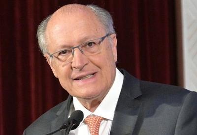 Nova reunião técnica entre Brasil e EUA ainda não tem data e prioridade é eliminar taxas de 40%, diz Alckmin Nova reunião técnica entre Brasil e EUA ainda não tem data e prioridade é eliminar taxas de 40%, diz Alckmin
